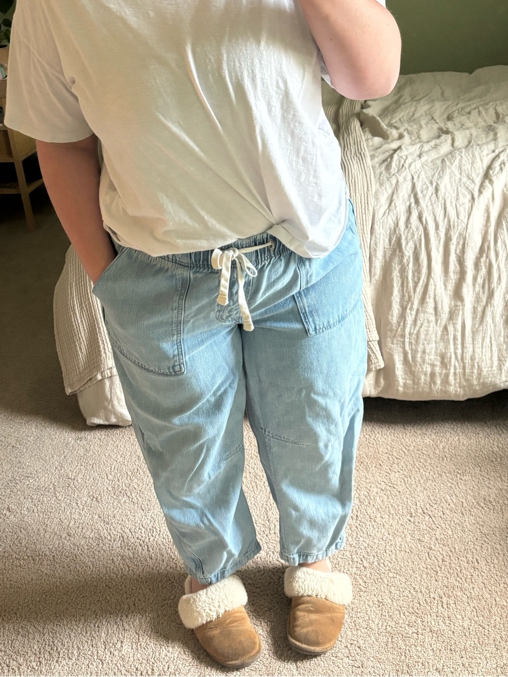 GAP light wash pull on barrel jeans size XL